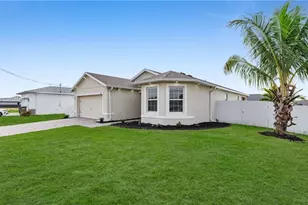 322 NE 20th Terrace, Cape Coral, FL 33909 - Photo 2