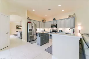 8920 Crown Colony Blvd, Fort Myers, FL 33908 - Photo 14