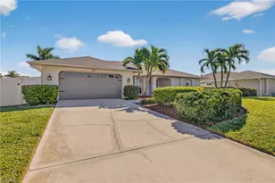 4517 SW 24th Ave, Cape Coral, FL 33914 - Photo 2