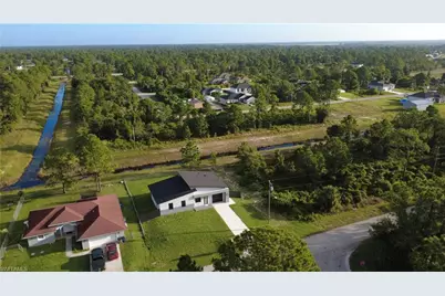1131 Fogia St E, Lehigh Acres, FL 33974 - Photo 38