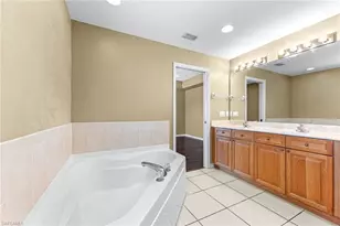 10050 Lake Cove Dr, Fort Myers, FL 33908 - Photo 14