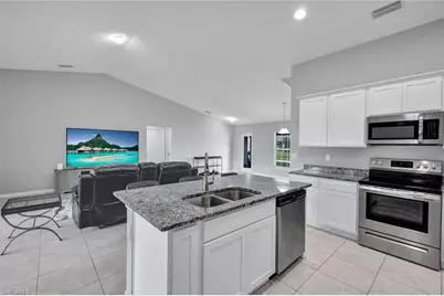 216 NW 9th Ter, Cape Coral, FL 33993 - Photo 12