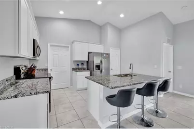 216 NW 9th Ter, Cape Coral, FL 33993 - Photo 10