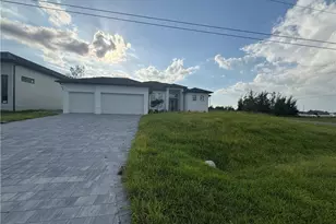3412 NE 21st Pl, Cape Coral, FL 33909 - Photo 2