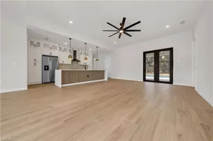 2719 2nd St NW, Naples, FL 34120 - Photo 4