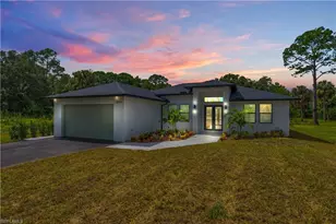 2719 2nd St NW, Naples, FL 34120 - Photo 1