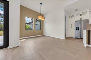 2719 2nd St NW, Naples, FL 34120 - Photo 6