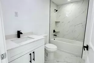 670 Chemstrand St E, Lehigh Acres, FL 33974 - Photo 10