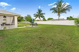 517 SE 16th Pl, Cape Coral, FL 33990 - Photo 30
