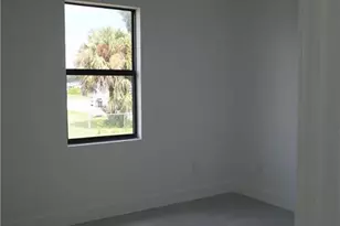 2510 20th St SW, Lehigh Acres, FL 33976 - Photo 8