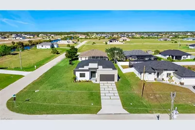 3927 NW 38th St, Cape Coral, FL 33993 - Photo 4