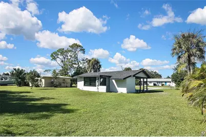 1922 Flamingo Dr, North Fort Myers, FL 33917 - Photo 36