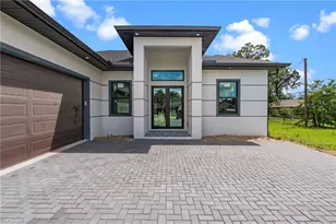 702 Richmond Ave N, Lehigh Acres, FL 33972 - Photo 6