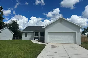 121 NE 11th Pl, Cape Coral, FL 33909 - Photo 2