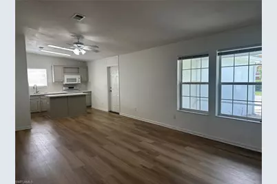 121 NE 11th Pl, Cape Coral, FL 33909 - Photo 6