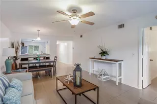 210 Timber Lake Cir, Naples, FL 34104 - Photo 12