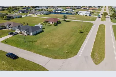 1054 NW 33rd Pl, Cape Coral, FL 33993 - Photo 1