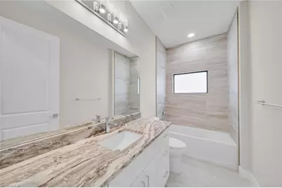 205 NE 9th Pl, Cape Coral, FL 33909 - Photo 18