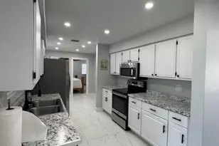 5214 Sunnybrook Ct, Cape Coral, FL 33904 - Photo 4