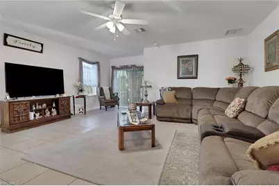 10452 Canal Brook Ln, Lehigh Acres, FL 33936 - Photo 6
