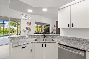 6785 Berwick Pl, Naples, FL 34104 - Photo 16