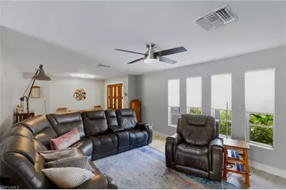 5205 York Ct, Cape Coral, FL 33904 - Photo 4