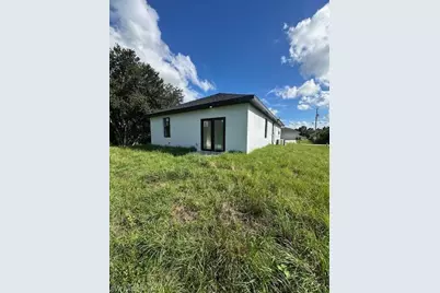 849 Wolverine St E, Lehigh Acres, FL 33974 - Photo 8
