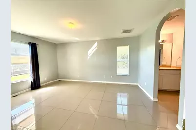 2911 40th St SW, Lehigh Acres, FL 33976 - Photo 12