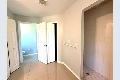 2911 40th St SW, Lehigh Acres, FL 33976 - Photo 14