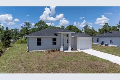 752 Cardinal St E, Lehigh Acres, FL 33974 - Photo 6