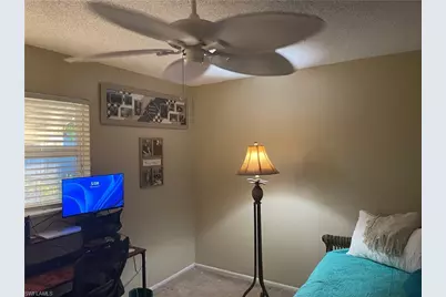 6335 Hofstra Ct W, Fort Myers, FL 33919 - Photo 12