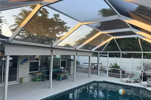 6335 Hofstra Ct W, Fort Myers, FL 33919 - Photo 4