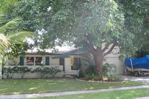 6335 Hofstra Ct W, Fort Myers, FL 33919 - Photo 16