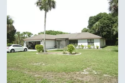 620 Robert Ave, Lehigh Acres, FL 33936 - Photo 2
