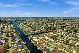 211 SE 37th Ln, Cape Coral, FL 33904 - Photo 38