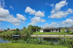 545 SE 4th Terrace, Cape Coral, FL 33990 - Photo 2