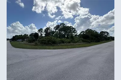 416 Majors Ave S, Lehigh Acres, FL 33974 - Photo 4