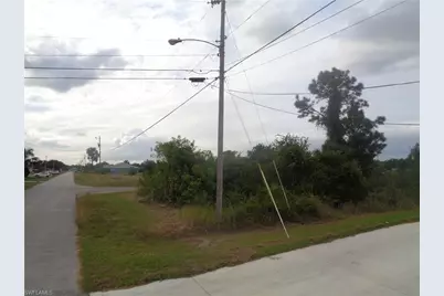 2516 31st St SW, Lehigh Acres, FL 33976 - Photo 10