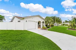 1444 SE 11th Terrace, Cape Coral, FL 33990 - Photo 4