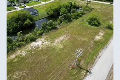 818 NE 32nd Ln, Cape Coral, FL 33909 - Photo 26