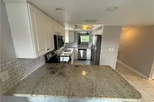 215 SE 15th Pl, Cape Coral, FL 33990 - Photo 10