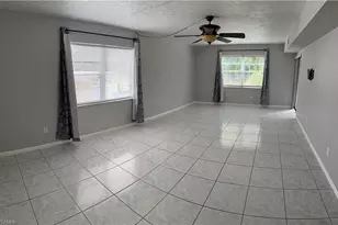 215 SE 15th Pl, Cape Coral, FL 33990 - Photo 16