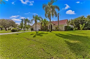 690 Morning Mist Ln, Lehigh Acres, FL 33974 - Photo 6
