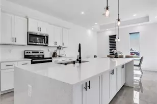 3428 NW 46th Ave, Cape Coral, FL 33993 - Photo 4