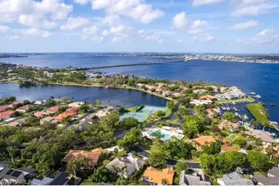 9697 Galley Ct, Fort Myers, FL 33919 - Photo 38