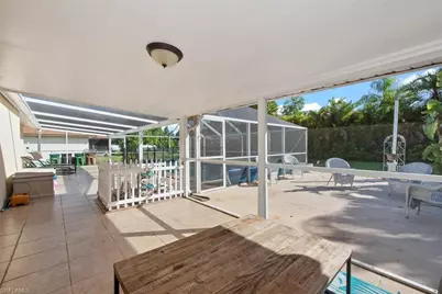 31 NE 10th Ave, Cape Coral, FL 33909 - Photo 28