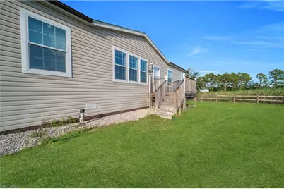 7824 8th Pl, Labelle, FL 33935 - Photo 6
