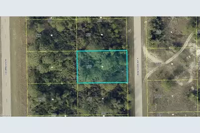 652 Montclair Ave S, Lehigh Acres, FL 33974 - Photo 2