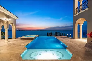 3914 W Riverside Dr, Fort Myers, FL 33901 - Photo 1