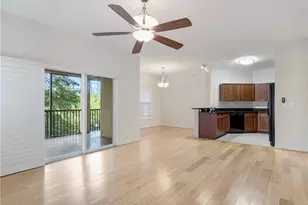 10060 Lake Cove Dr, Fort Myers, FL 33908 - Photo 8